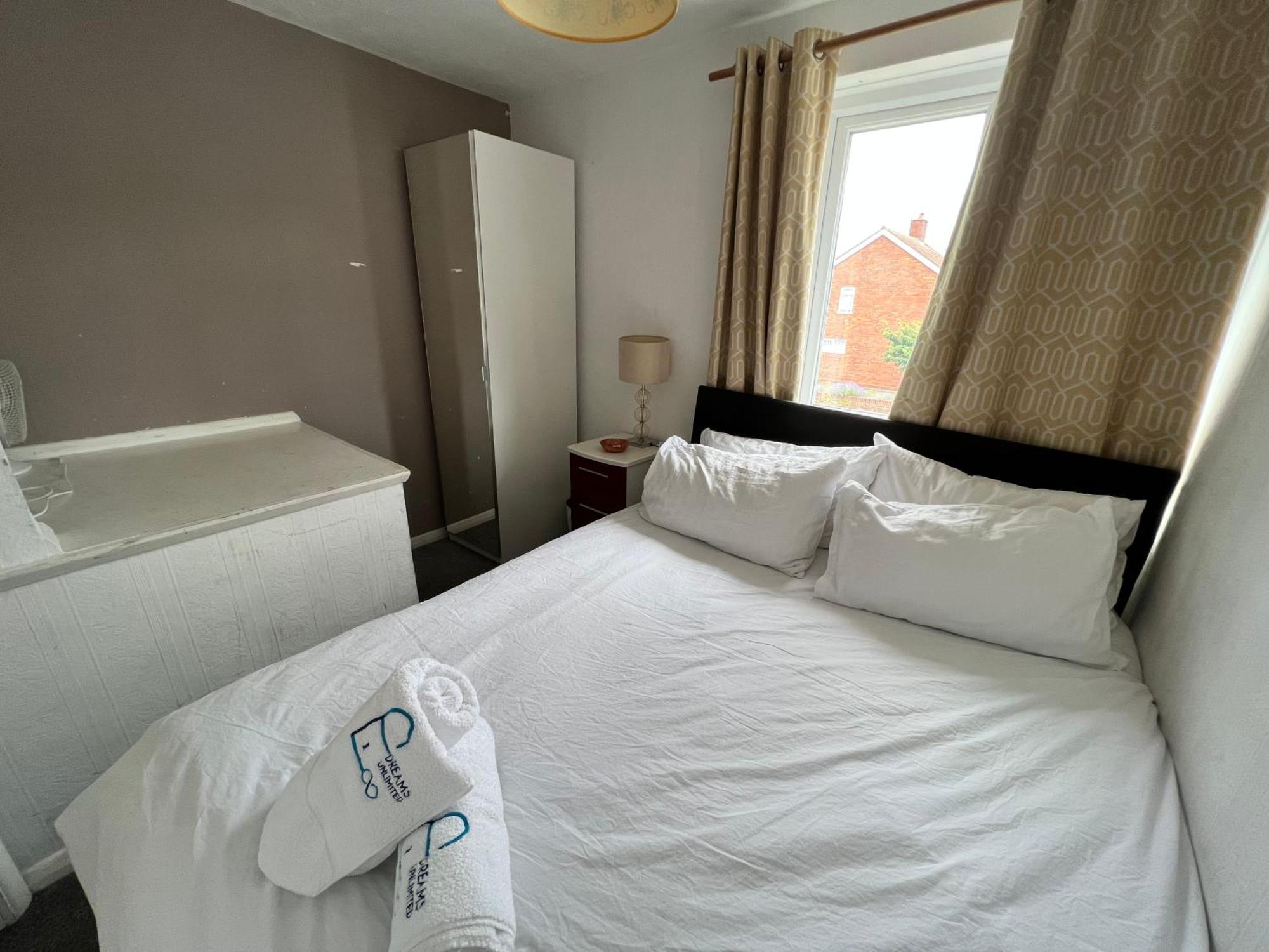 Sm Dreams Unlimited Serviced Accommodation- Stanwell-Staines-Heathrow Exterior photo